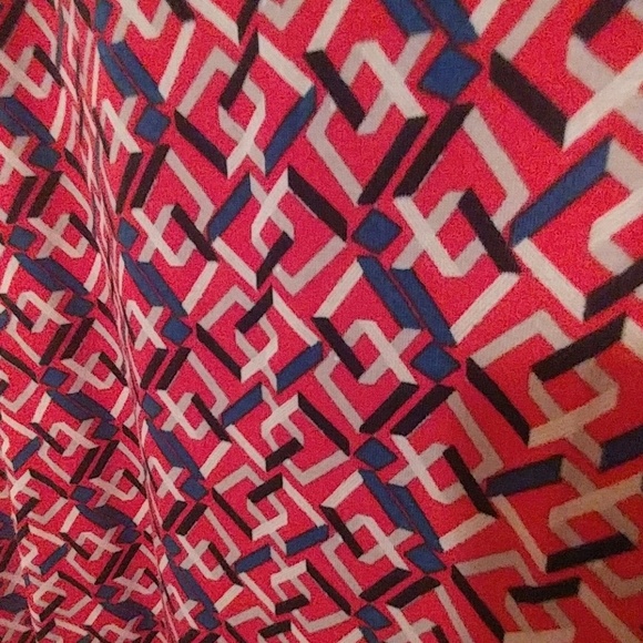 Julia - Picture 3 of 3